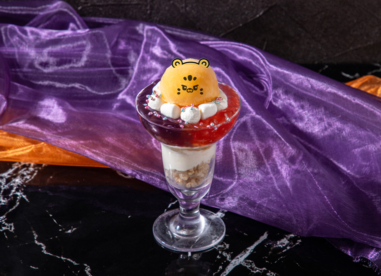 SM Café ストレンジャーズパフューマリー エスエムカフェ 激レア CAFE MENU - LE SSERAFIM SPECIAL CAFE 2025 'EASY CRAZY HOT'